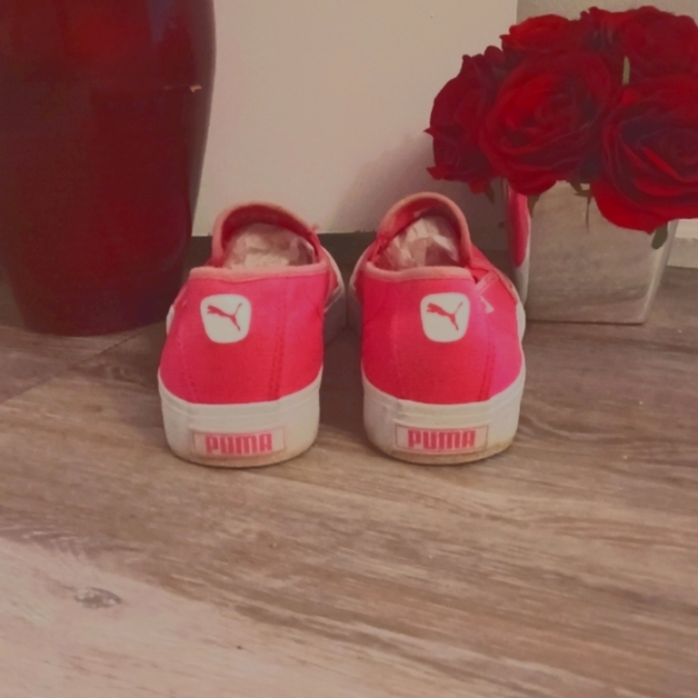 PUMA hot pink slip on shoes size 7.5 ππ» - Picture 4 of 5